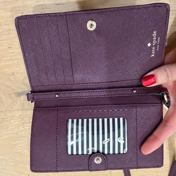 Kate Spade Burgundy Crossbody wallet/iPhone bag - Picture 8 of 11